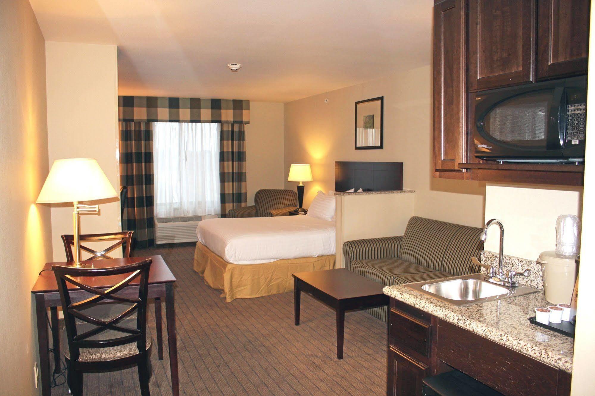 Holiday Inn Express Hotel & Suites Syracuse North Airport Area By Ihg Cicero Exteriör bild